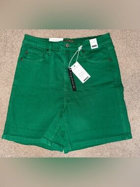 NWT Judy Blue Kelly Green Jean Shorts